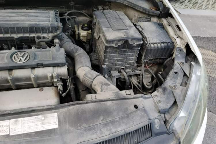 Used Volkswagen Golf 2012 1.6L Automatic Fashion Model Engine Bay Left