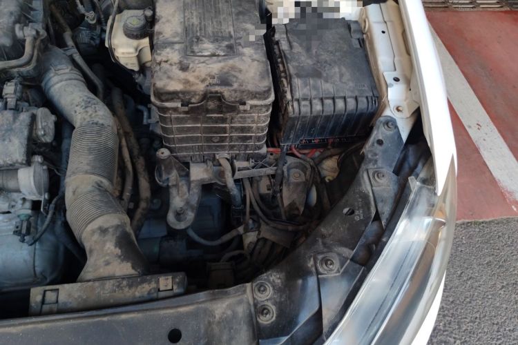 Used Volkswagen Golf 2012 1.6L Automatic Comfort Model Engine Bay Left