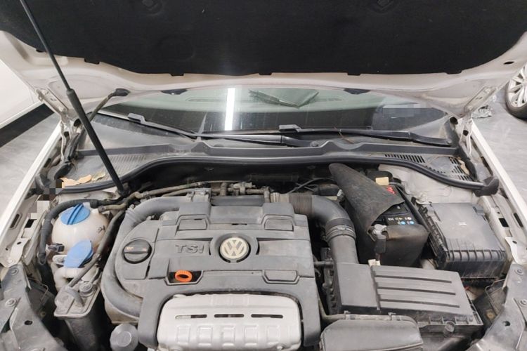Used Volkswagen Golf 2012 1.4TSI Comfort Convertible Edition Engine Bay