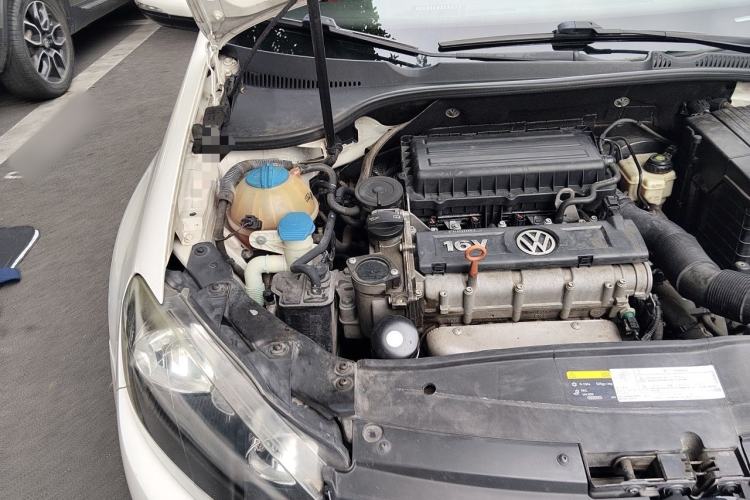 Used Volkswagen Golf 2012 1.6L Automatic Comfort Model Engine Bay Right