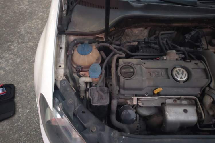 Used Volkswagen Golf 2012 1.4 TSI Automatic Comfort Edition Engine Bay Right
