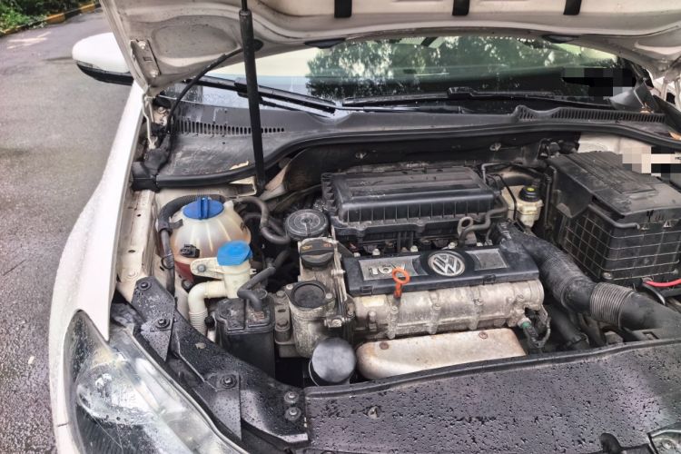 Used Volkswagen Golf 2012 1.6L Automatic Comfort Model Engine Bay Right