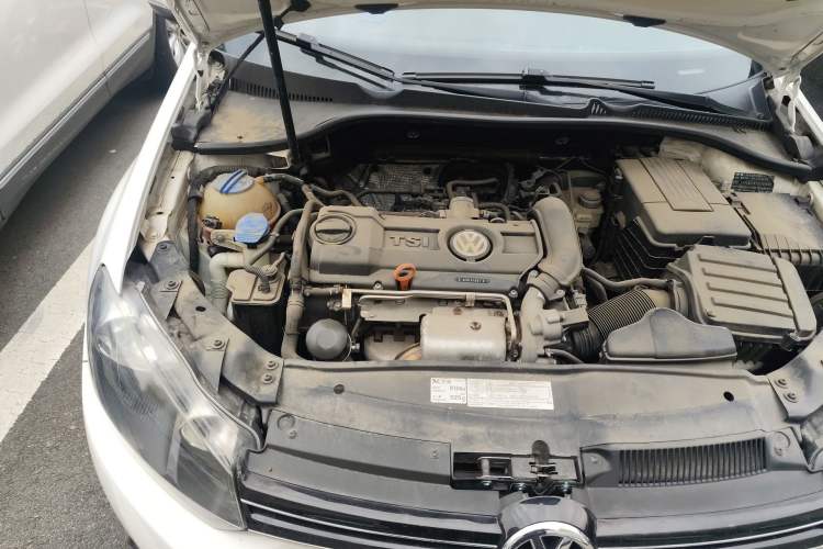 Used Volkswagen Golf 2012 1.4 TSI Automatic Comfort Edition Engine Bay Right