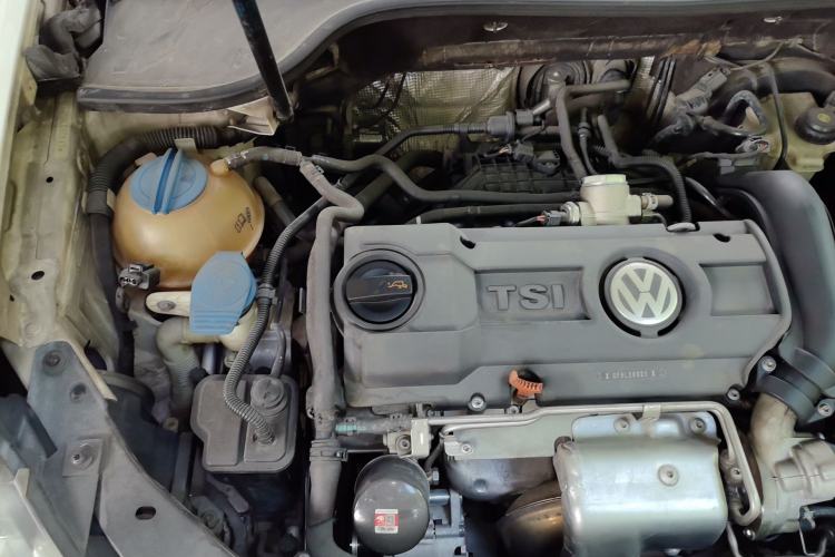 Used Volkswagen Golf 2012 1.4 TSI Automatic Comfort Edition Engine Bay Right