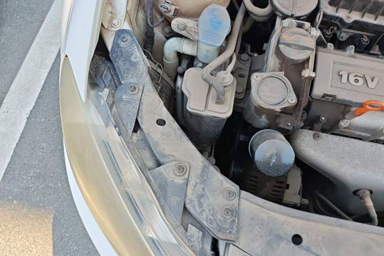Used Volkswagen Golf 2012 1.6L Automatic Comfort Model Engine Bay Right