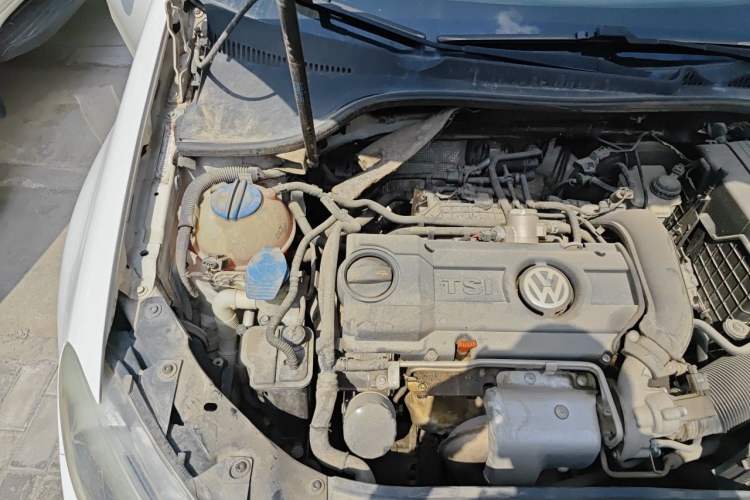 Used Volkswagen Golf 2012 1.4 TSI Automatic Comfort Edition Engine Bay Right