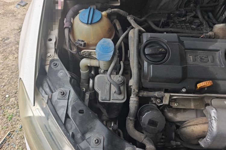 Used Volkswagen Golf 2012 1.4 TSI Automatic Comfort Edition Engine Bay Right