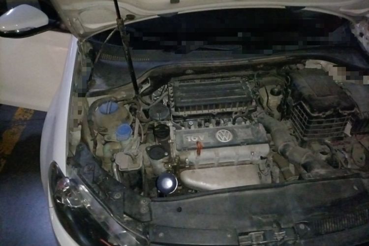 Used Volkswagen Golf 2012 1.6L Automatic Fashion Model Engine Bay Right