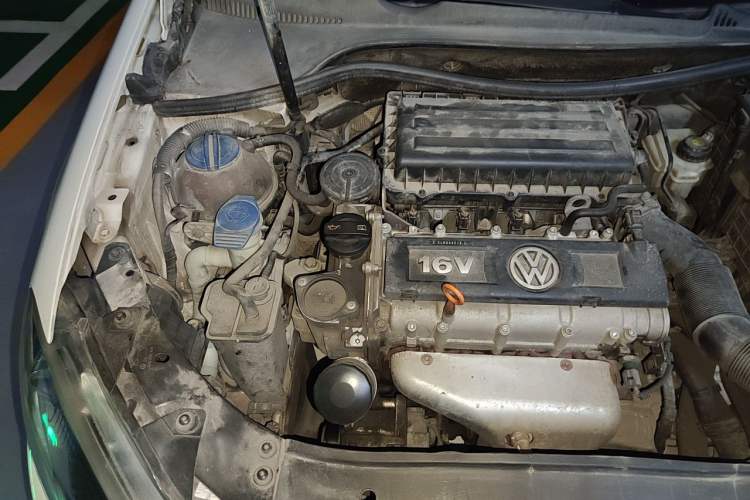 Used Volkswagen Golf 2012 1.6L Automatic Fashion Model Engine Bay Right