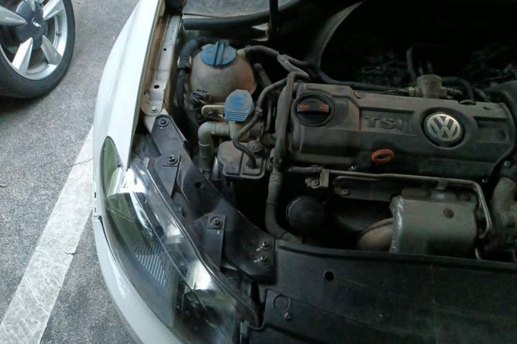 Used Volkswagen Golf 2012 1.4 TSI Automatic Comfort Edition Engine Bay Right