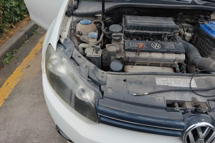 Used Volkswagen Golf 2012 1.6 Manual Fashion Edition Engine Bay Right