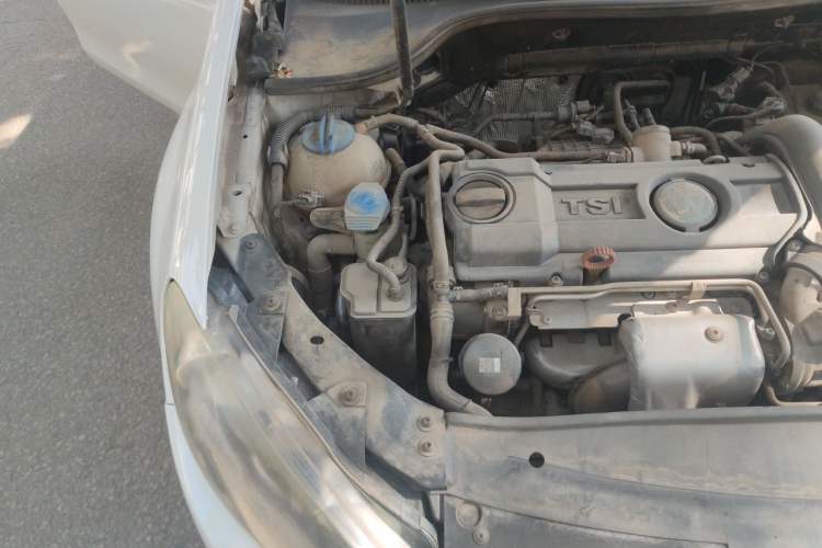 Used Volkswagen Golf 2012 1.4 TSI BlueMotion Edition Engine Bay Right