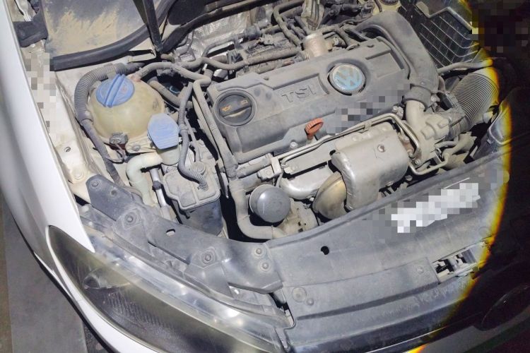 Used Volkswagen Golf 2012 1.4 TSI Automatic Comfort Edition Engine Bay Right
