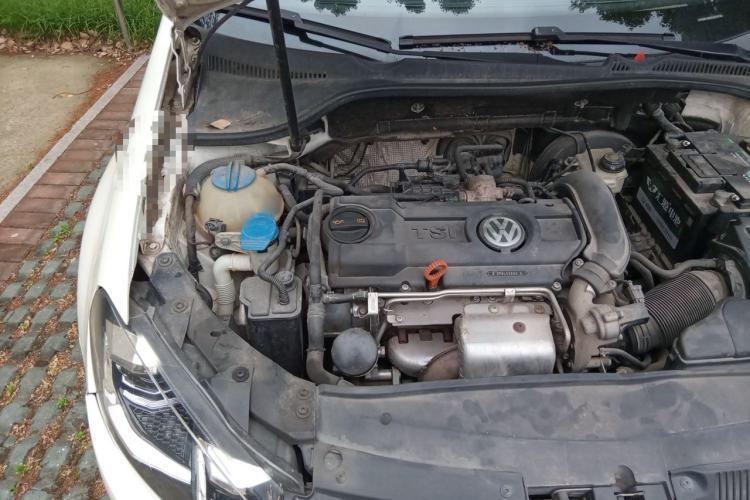Used Volkswagen Golf 2012 1.4 TSI Manual Comfort Edition Engine Bay Right