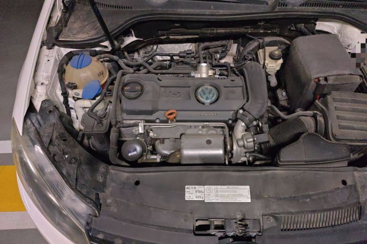 Used Volkswagen Golf 2012 1.4 TSI Manual Comfort Edition Engine Bay Right