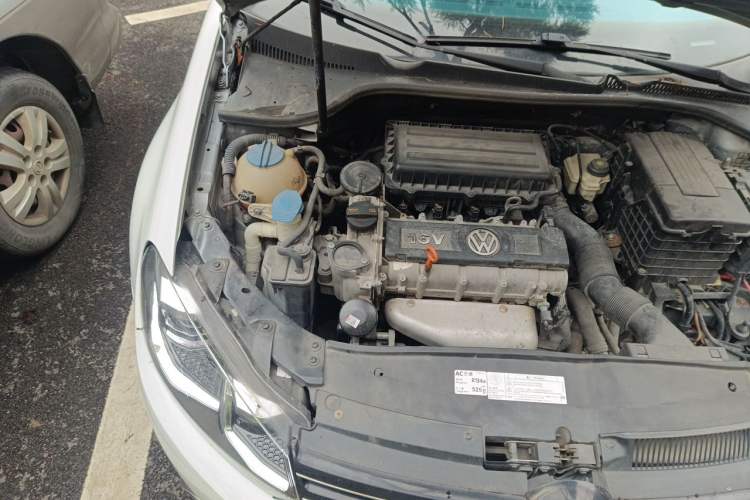 Used Volkswagen Golf 2012 1.4 TSI Automatic Comfort Edition Engine Bay Right