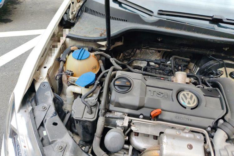 Used Volkswagen Golf 2012 1.4 TSI Manual Comfort Edition Engine Bay Right