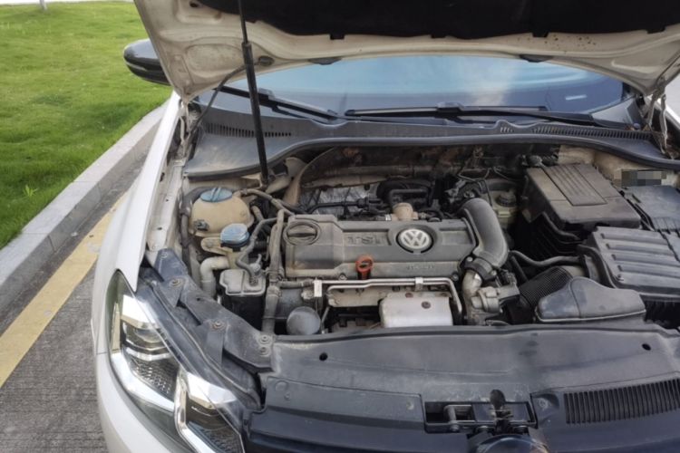 Used Volkswagen Golf 2012 1.4 TSI Automatic Comfort Edition Engine Bay Right
