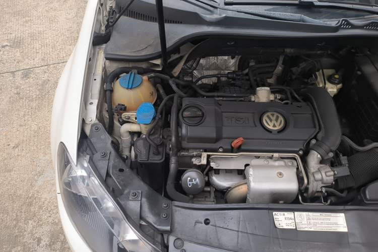 Used Volkswagen Golf 2012 1.4 TSI Automatic Comfort Edition Engine Bay Right