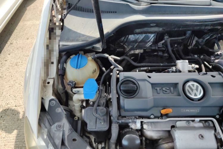 Used Volkswagen Golf 2012 1.4TSI Automatic Luxury Edition Engine Bay Right