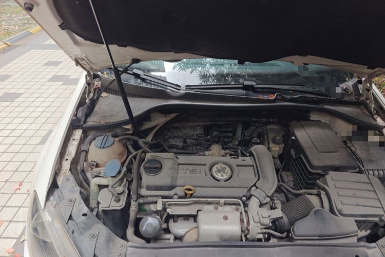 Used Volkswagen Golf 2012 1.4 TSI Automatic Comfort Edition Engine Bay Right