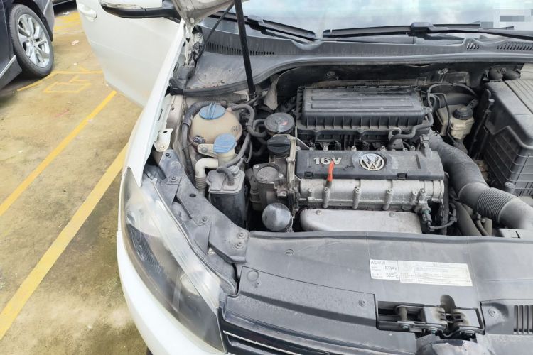 Used Volkswagen Golf 2012 1.6L Automatic Fashion Model Engine Bay Right