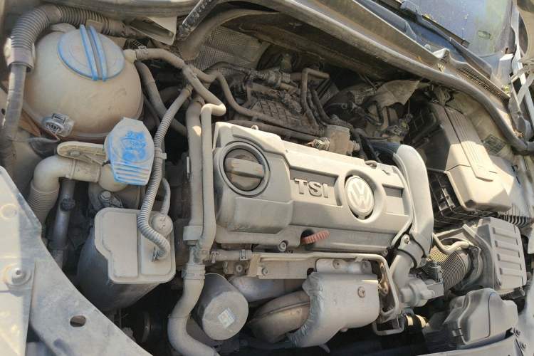 Used Volkswagen Golf 2012 1.4 TSI Automatic Comfort Edition Engine Bay Right