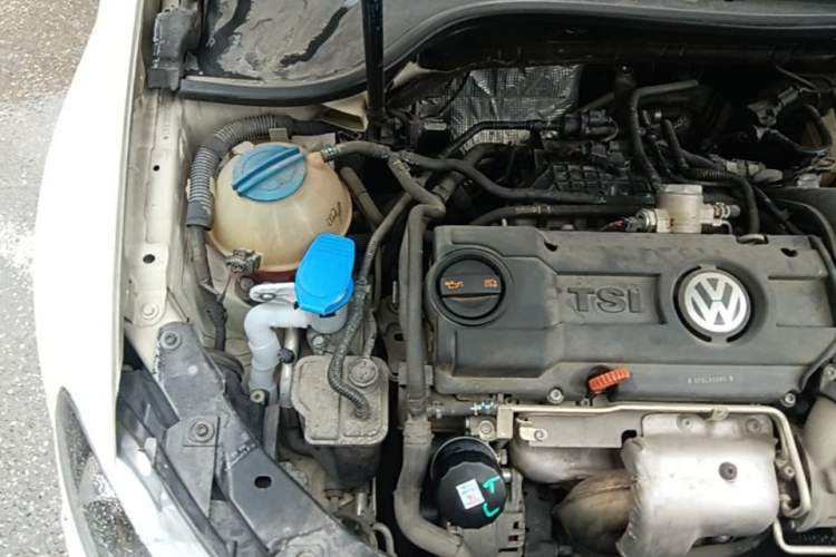 Used Volkswagen Golf 2012 1.4 TSI Automatic Comfort Edition Engine Bay Right