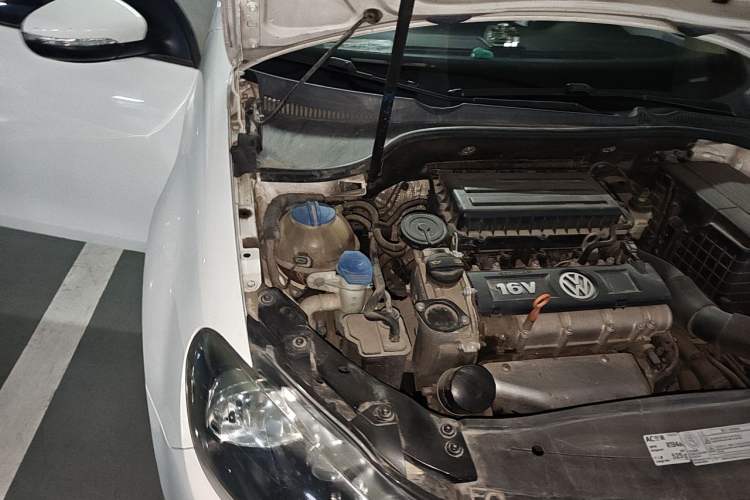 Used Volkswagen Golf 2012 1.6L Automatic Comfort Model Engine Bay Right
