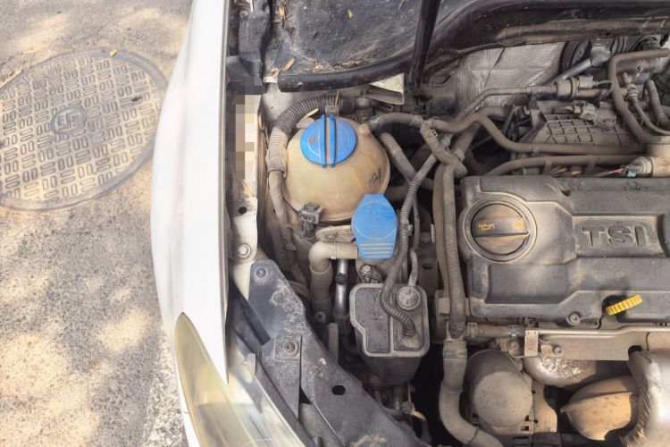 Used Volkswagen Golf 2012 1.4 TSI Manual Comfort Edition Engine Bay Right