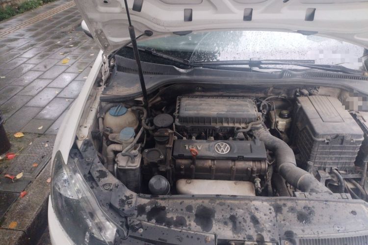 Used Volkswagen Golf 2012 1.6L Automatic Comfort Model Engine Bay Right