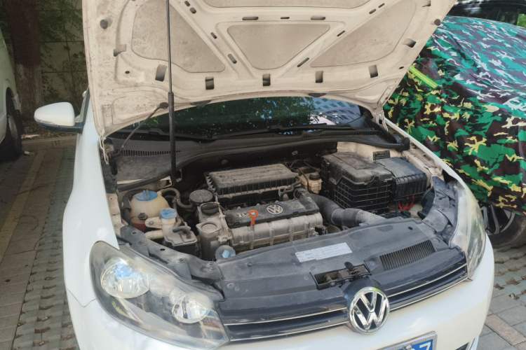 Used Volkswagen Golf 2012 1.6L Automatic Comfort Model Engine Bay Right