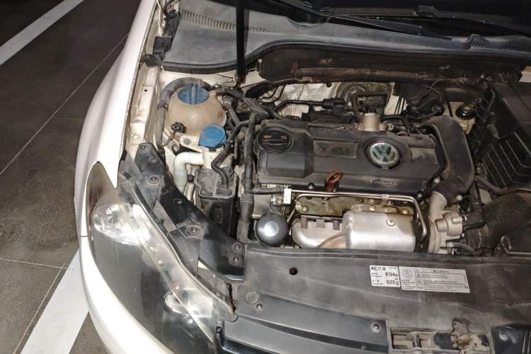 Used Volkswagen Golf 2012 1.4 TSI Automatic Comfort Edition Engine Bay Right
