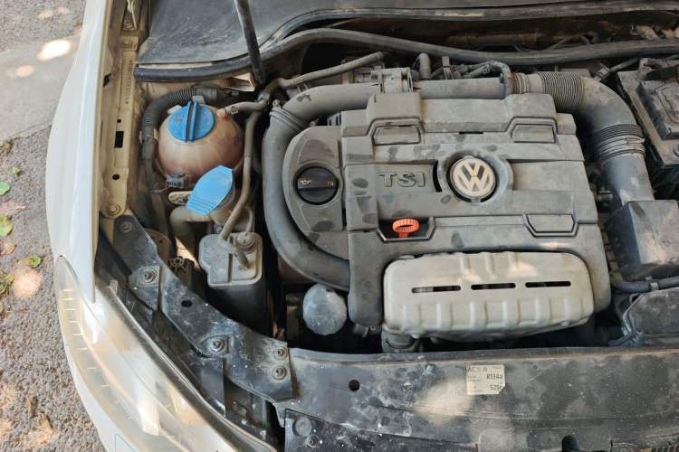 Used Volkswagen Golf 2012 1.4TSI Luxury Convertible Edition Engine Bay Right