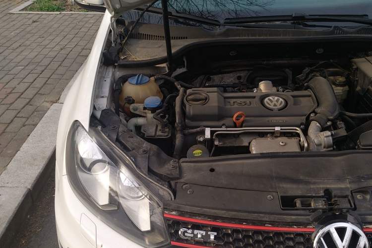 Used Volkswagen Golf 2012 1.4 TSI Automatic Comfort Edition Engine Bay Right
