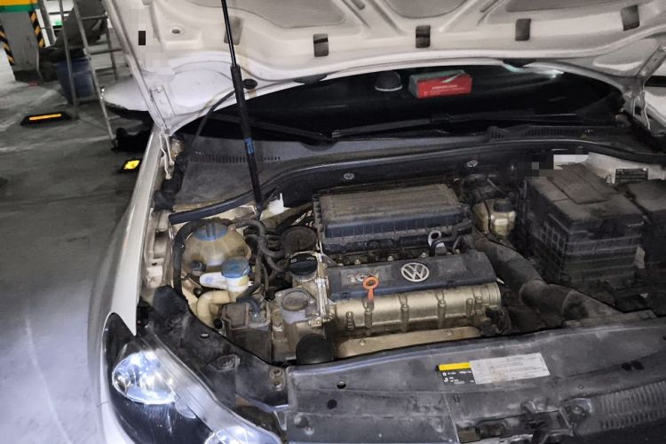 Used Volkswagen Golf 2012 1.6L Automatic Comfort Model Engine Bay Right