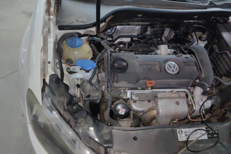 Used Volkswagen Golf 2012 1.4 TSI Automatic Comfort Edition Engine Bay Right