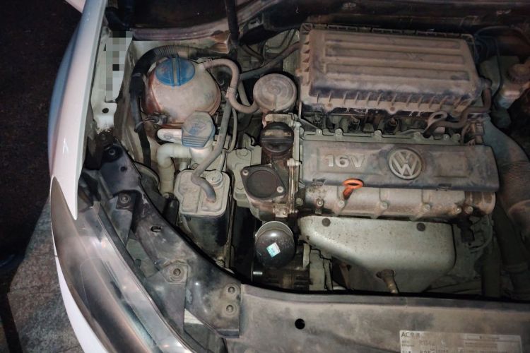 Used Volkswagen Golf 2012 1.6L Automatic Fashion Model Engine Bay Right