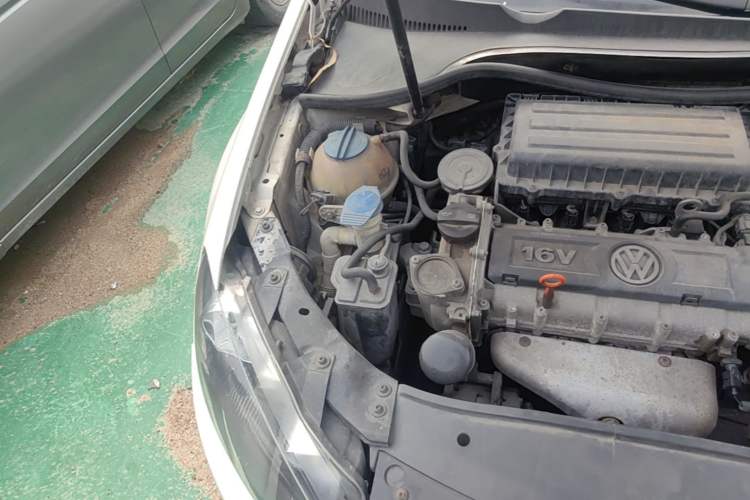 Used Volkswagen Golf 2012 1.6L Automatic Comfort Model Engine Bay Right
