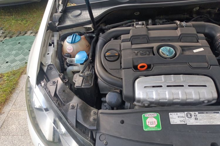 Used Volkswagen Golf 2012 1.4TSI Luxury Convertible Edition Engine Bay Right
