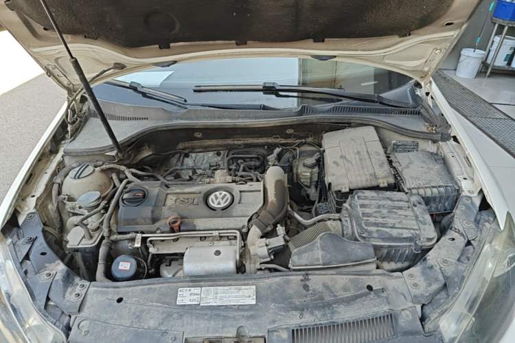 Used Volkswagen Golf 2012 1.4 TSI Automatic Comfort Edition Engine Bay