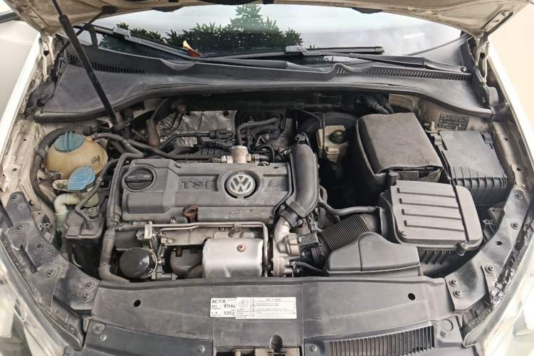 Used Volkswagen Golf 2012 1.4 TSI Manual Comfort Edition Engine Bay