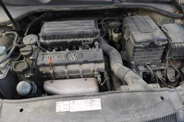 Used Volkswagen Golf 2012 1.6L Automatic Fashion Model Engine Bay