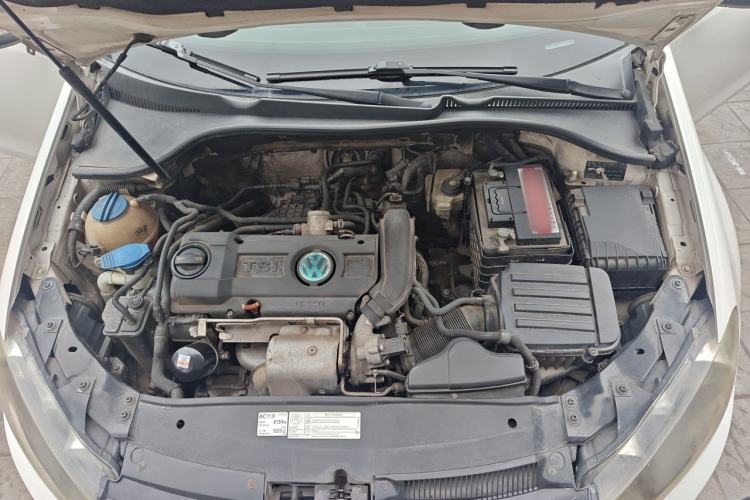 Used Volkswagen Golf 2012 1.4TSI Automatic Luxury Edition Engine Bay