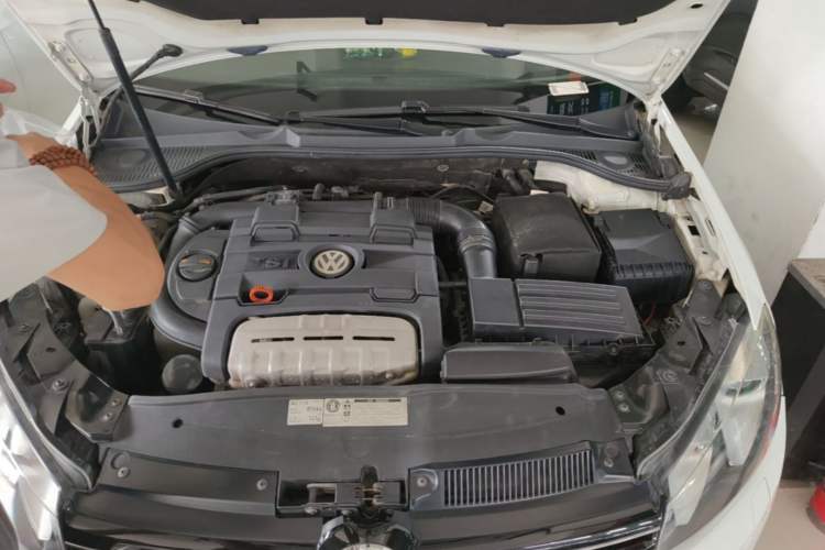 Used Volkswagen Golf 2012 1.4TSI Luxury Convertible Edition Engine Bay