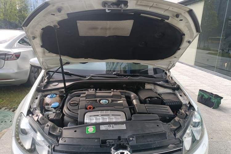 Used Volkswagen Golf 2012 1.4TSI Luxury Convertible Edition Engine Bay