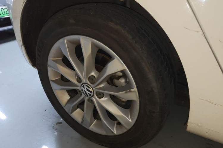 Used Volkswagen Golf 2012 1.6L Automatic Comfort Model Exterior 5