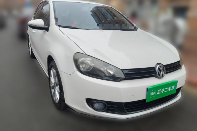Used Volkswagen Golf 2012 1.6L Automatic Comfort Model Front Right 45 Deg