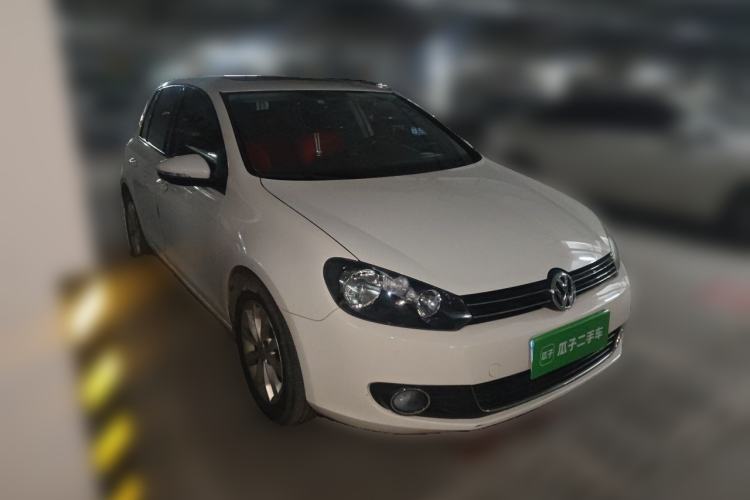 Used Volkswagen Golf 2012 1.6L Automatic Comfort Model Front Right 45 Deg