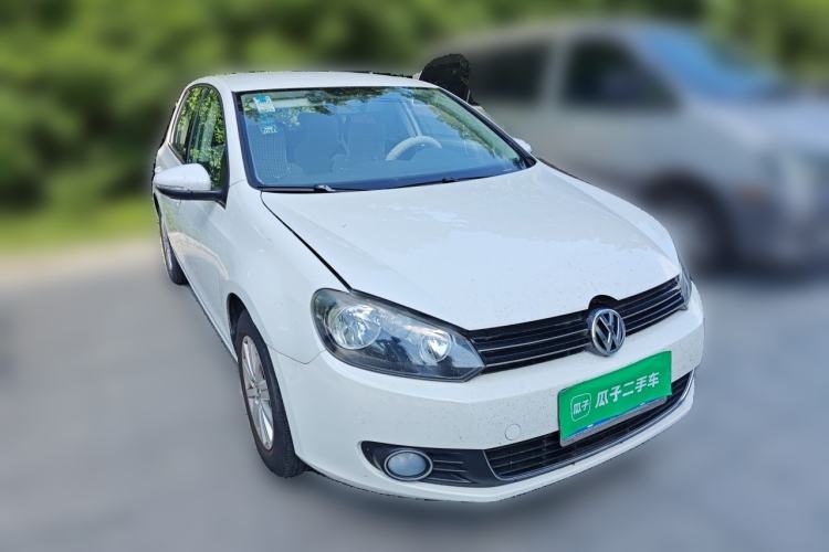 Used Volkswagen Golf 2012 1.6L Automatic Fashion Model Front Right 45 Deg